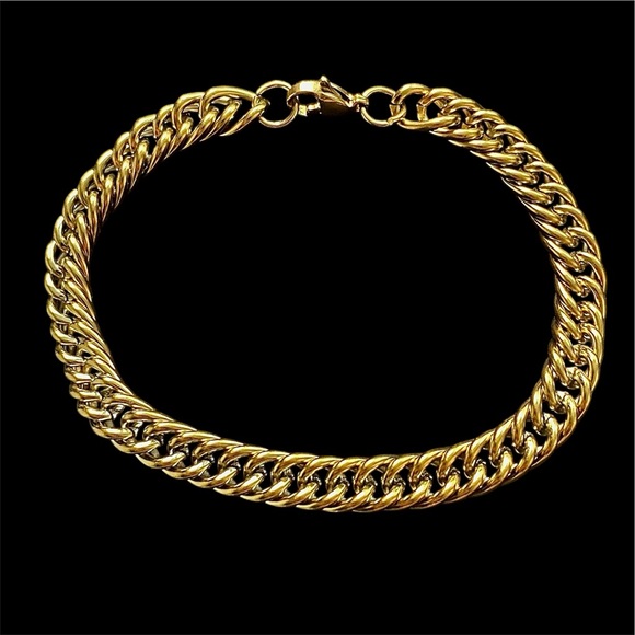 Other - 18k Gold plated Stainless Steel curb 8.3 inch long and 7mm bracelet - Gold